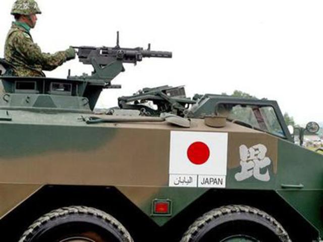 日本新战车扬言可入侵钓鱼岛，曾在军演掉了轮子